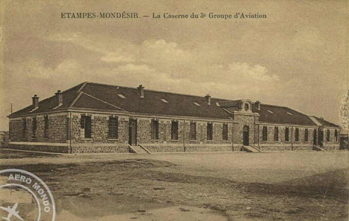 aero-mondo-etampes-mondesir-caserne-groupe-aviation