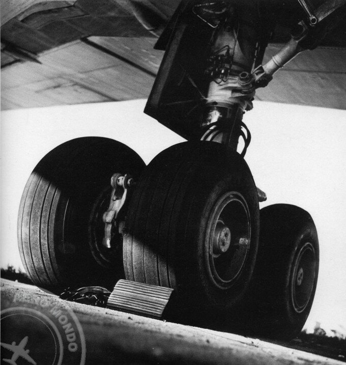 aero-mondo-mc-donnell-douglas-dc10-train-atterrissage